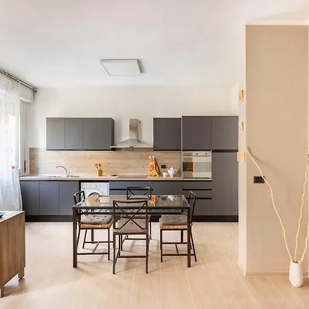 Tra Museo Ferrari, Stazione E Centro Appartement *